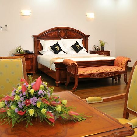 Palm Spring Resort Yangon Exterior foto