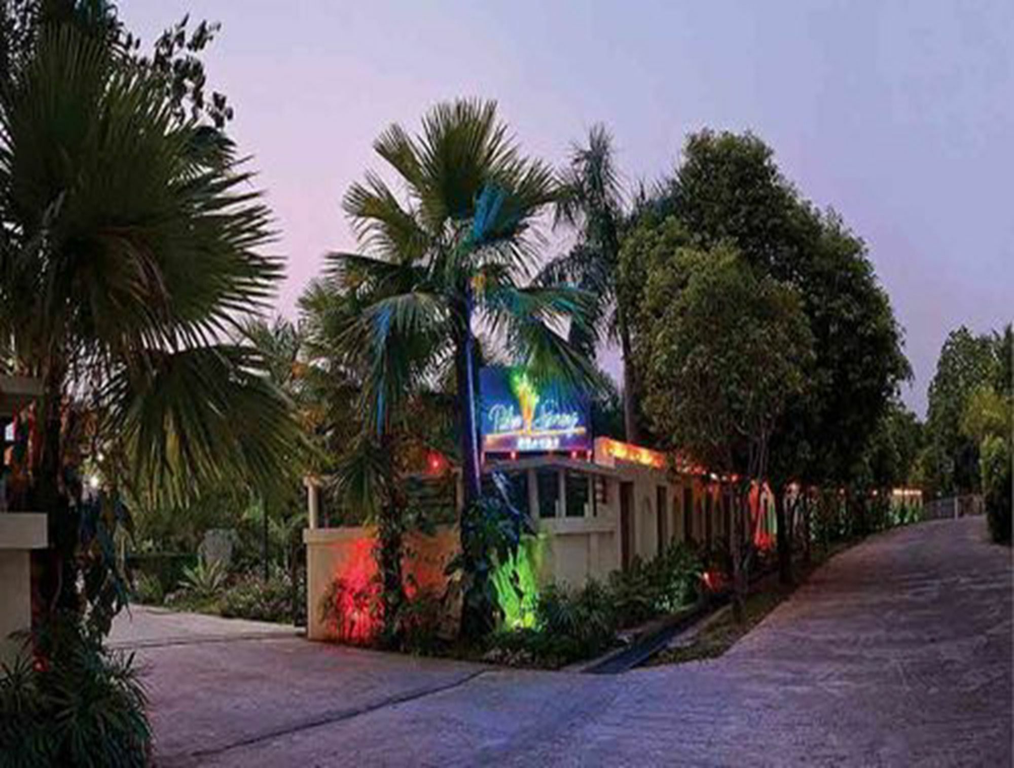 Palm Spring Resort Yangon Exterior foto