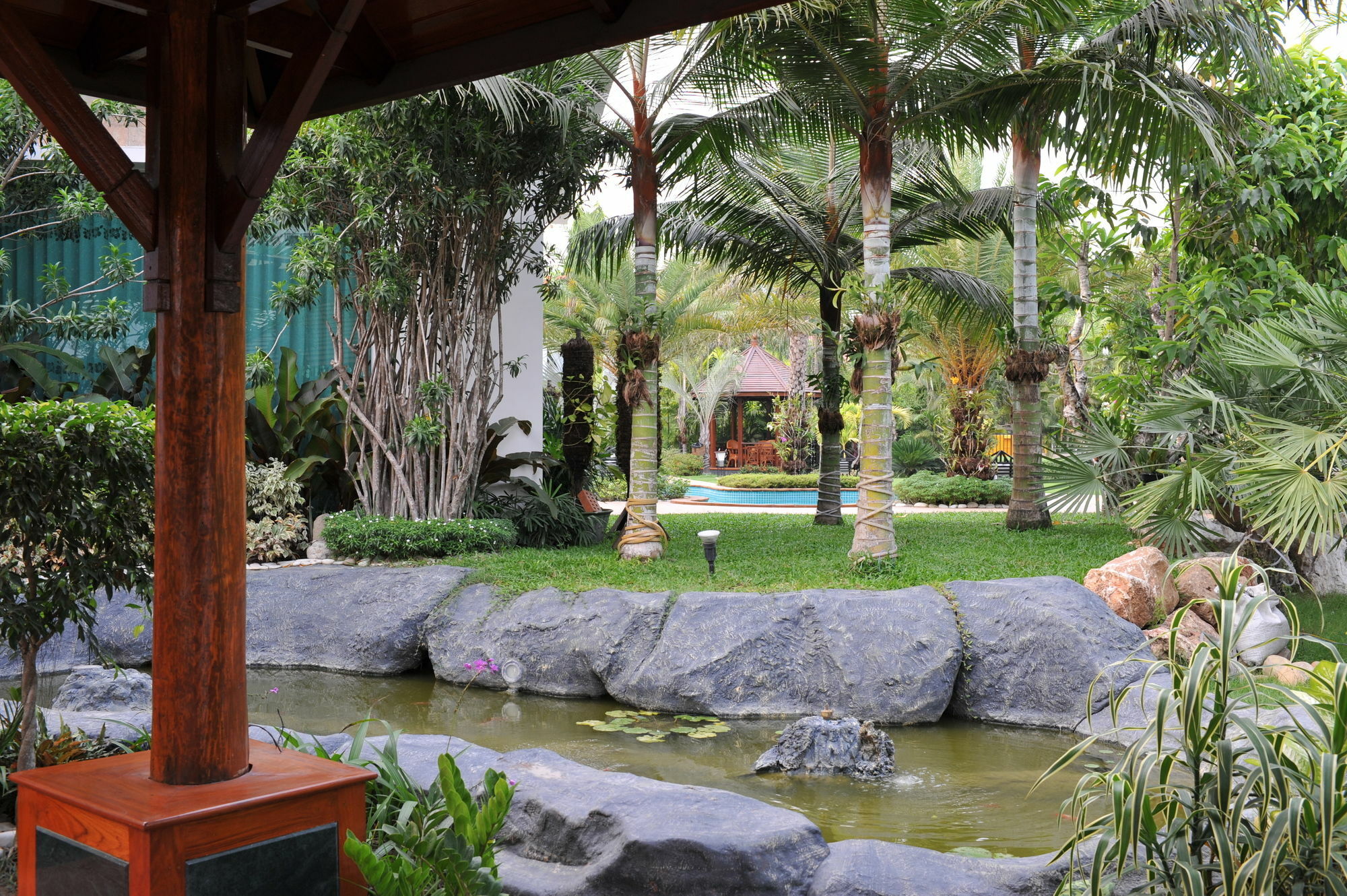 Palm Spring Resort Yangon Exterior foto