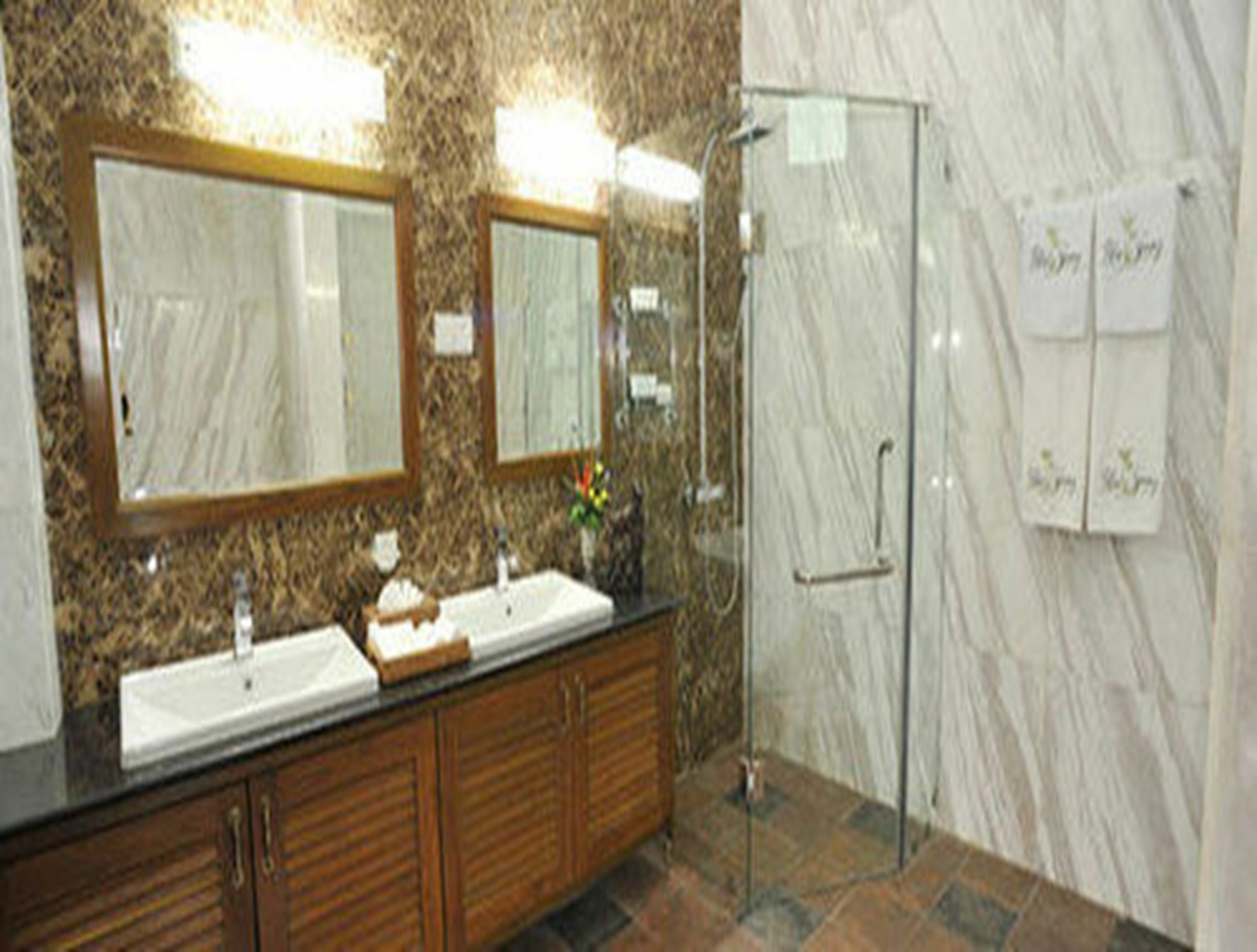 Palm Spring Resort Yangon Exterior foto